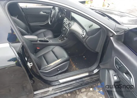 2015 Mercedes-Benz Cla 250 z USA, uszkodzony, nr VIN WDDSJ4EB9FN174061